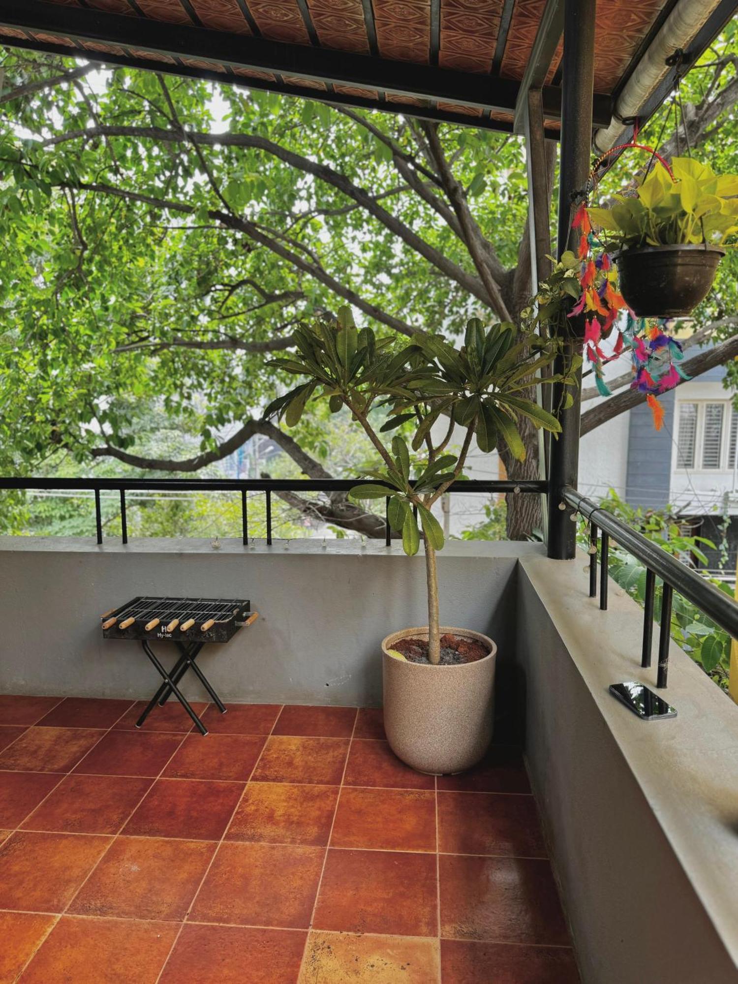 Ferienwohnung Idam Na Mama Bangalore Exterior foto